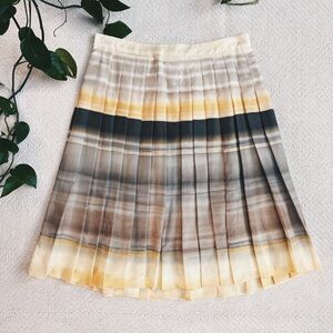 Theory Angelina Pleated A Line Silk Skirt size 2
